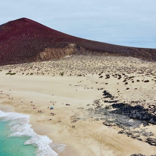Descubre la Isla Bonita en 5 días: Ruta por volcanes, playas y cielos estrellados 🌋🏝️✨