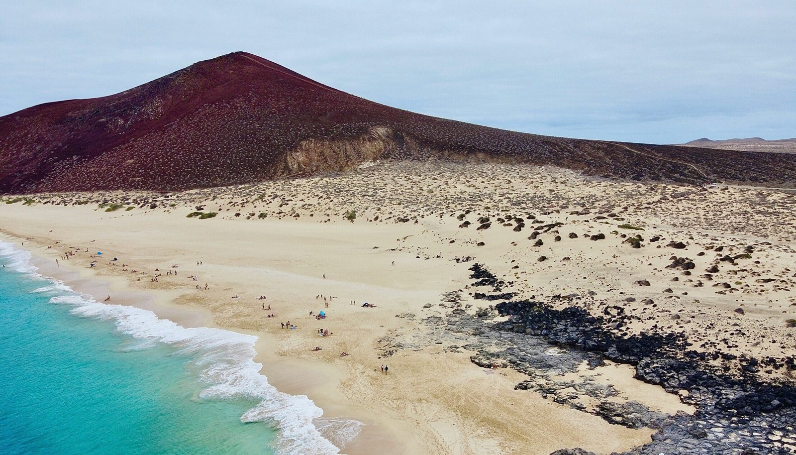 Descubre la Isla Bonita en 5 días: Ruta por volcanes, playas y cielos estrellados 🌋🏝️✨